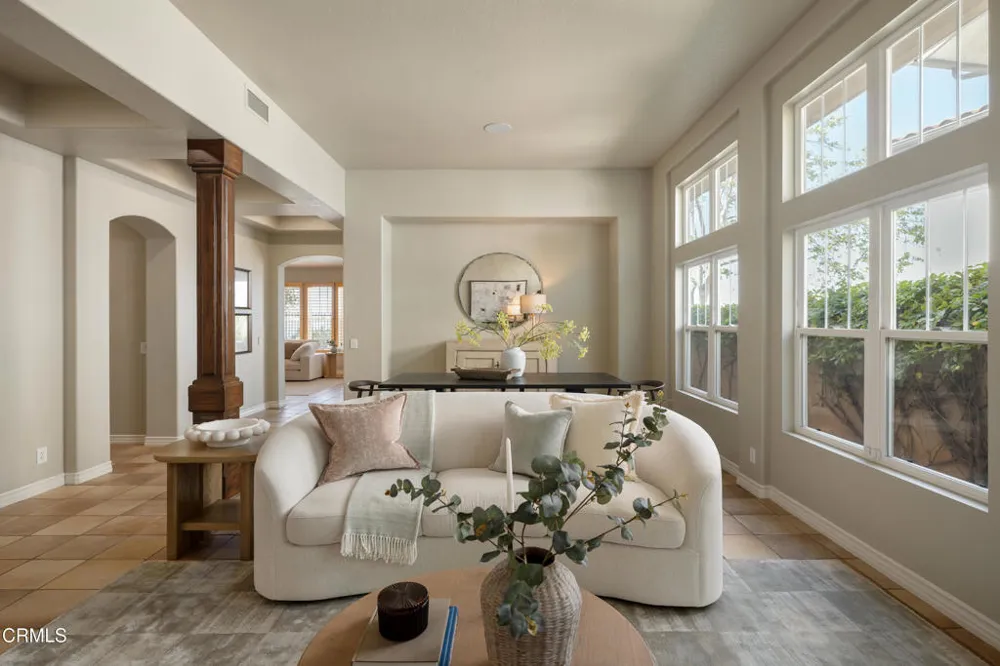 710 W Owen Court Altadena, CA 91001