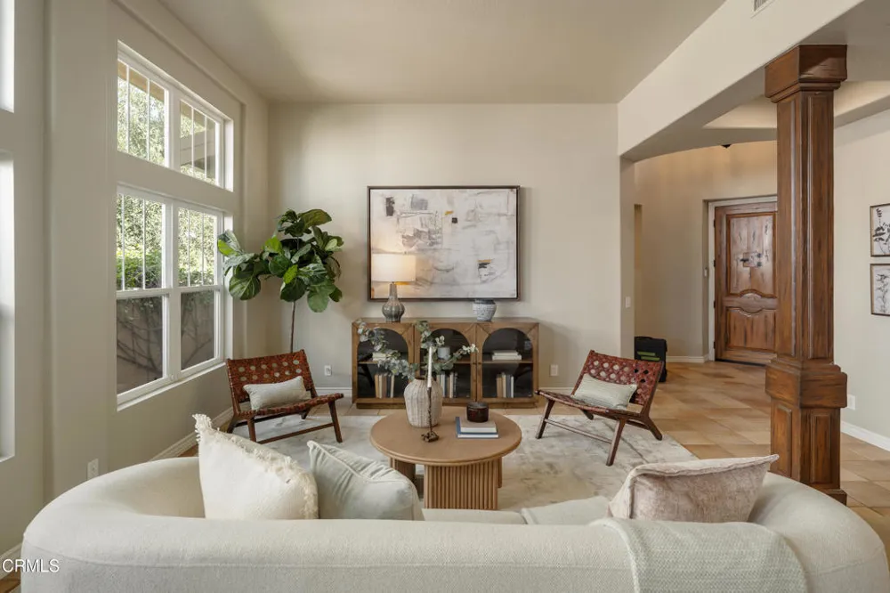 710 W Owen Court Altadena, CA 91001
