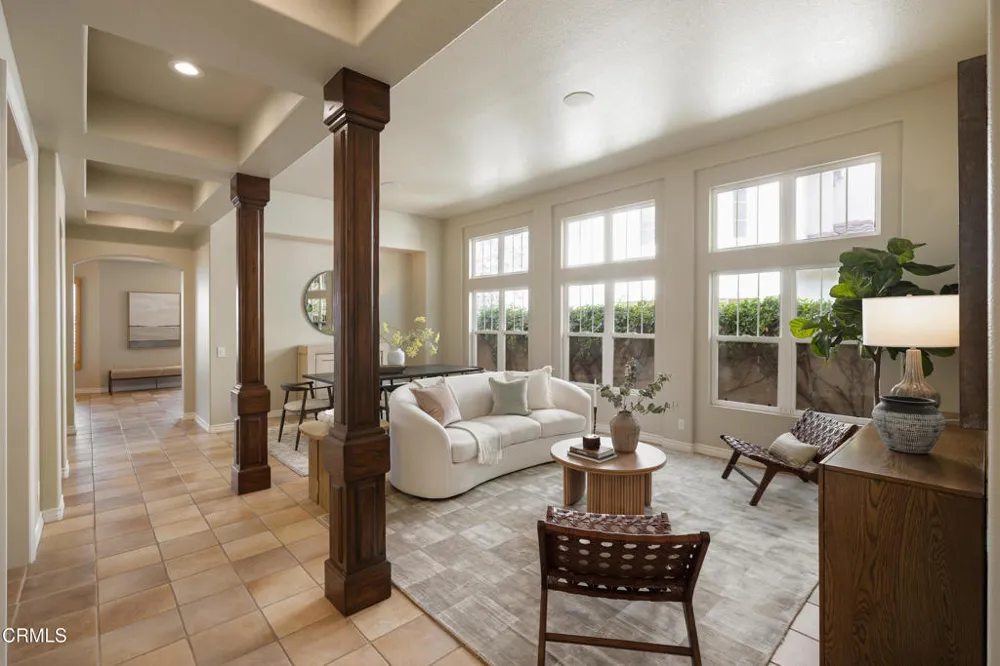 710 W Owen Court Altadena, CA 91001