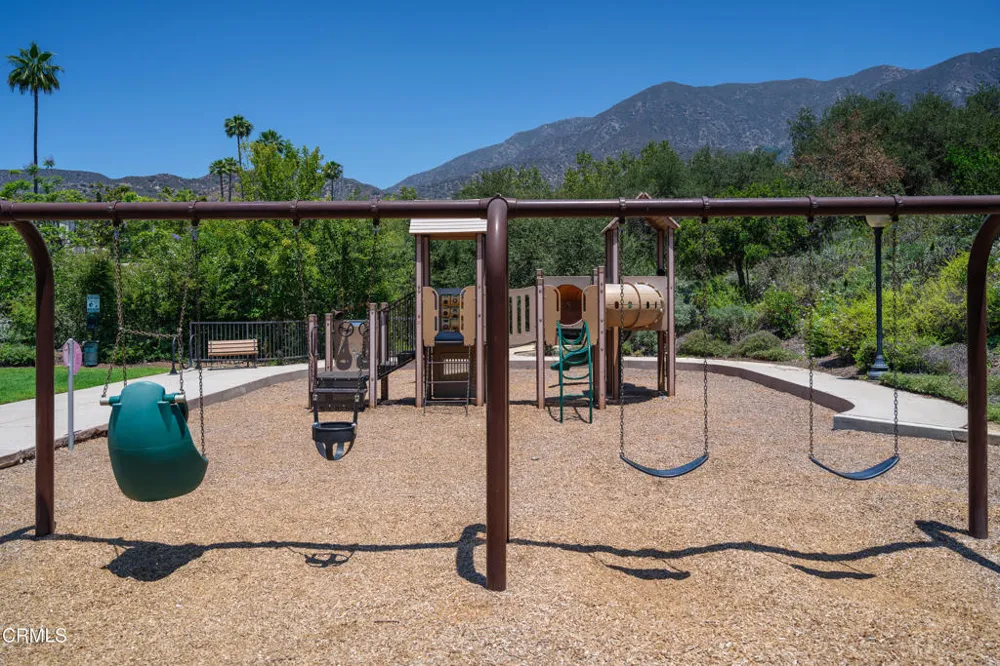 710 W Owen Court Altadena, CA 91001
