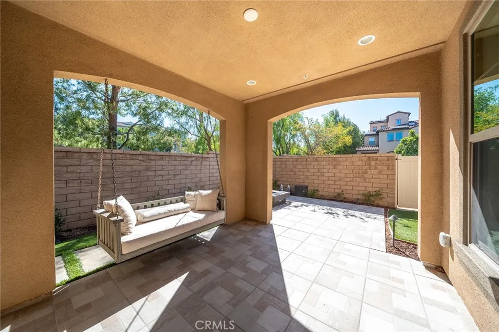 182 Finch Lake Forest, CA 92630