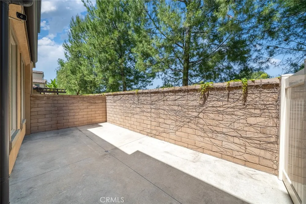 182 Finch Lake Forest, CA 92630