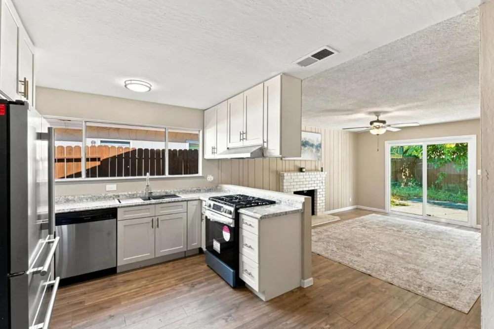 4716 Stonehurst Way Sacramento, CA 95842