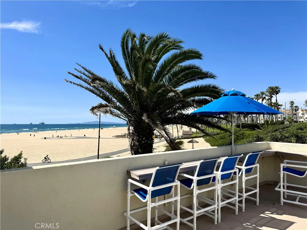 711 Pacific Coast #106 Huntington Beach, CA 92648