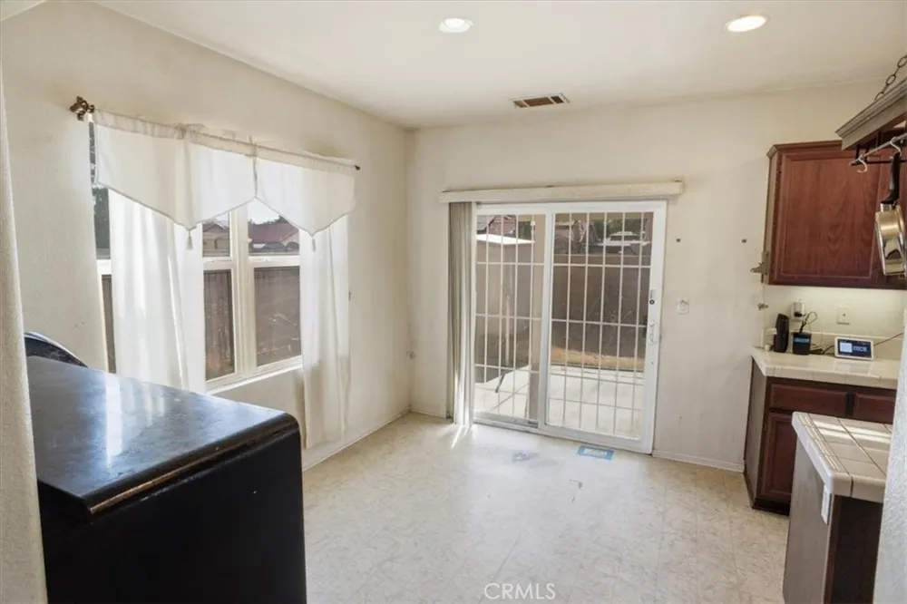 43145 Carpenter Lancaster, CA 93535