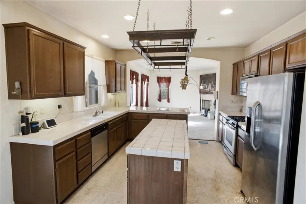 43145 Carpenter Lancaster, CA 93535