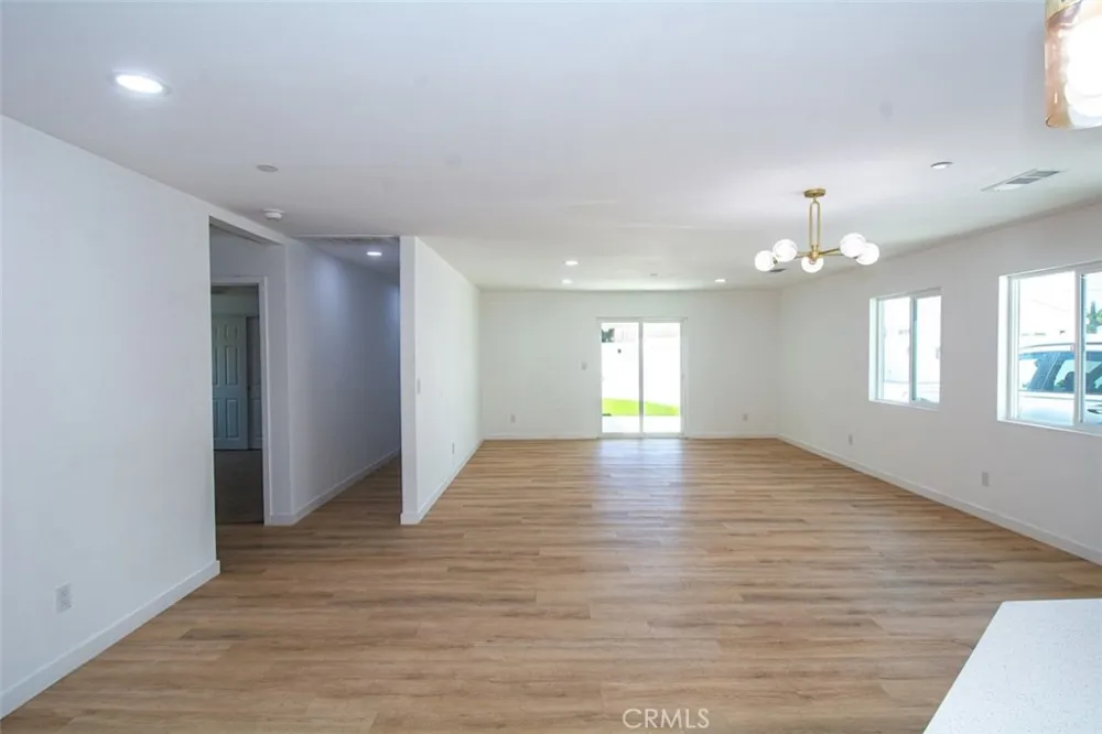 8258 Bennett Avenue Fontana, CA 92335