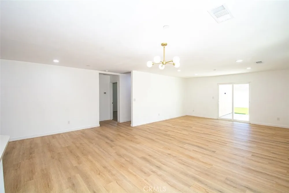 8258 Bennett Avenue Fontana, CA 92335