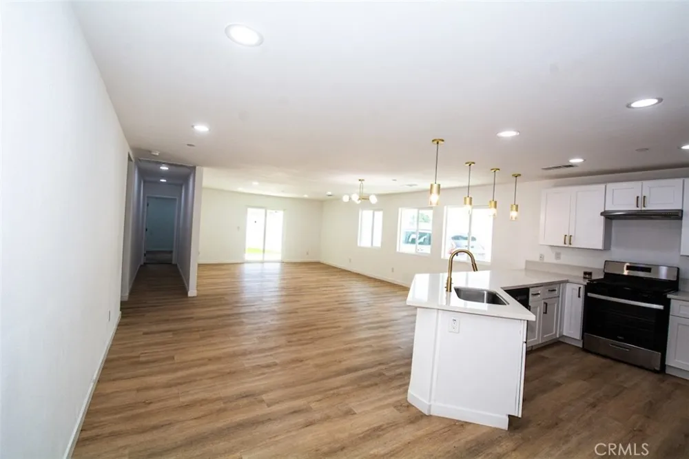 8258 Bennett Avenue Fontana, CA 92335