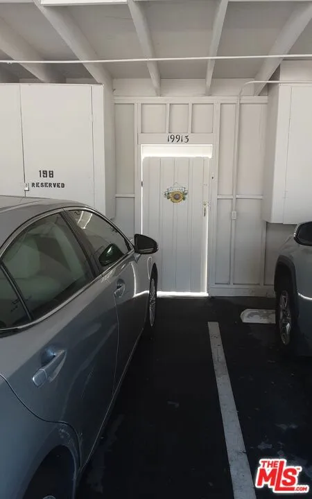 19913 Lures Lane Huntington Beach, CA 92646