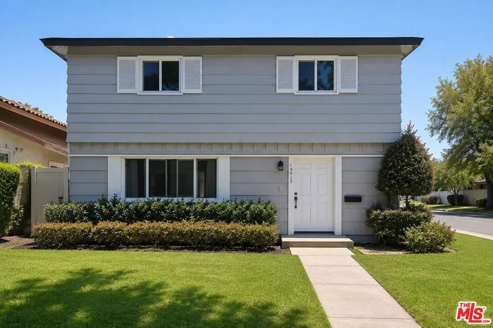 19913 Lures Lane Huntington Beach, CA 92646