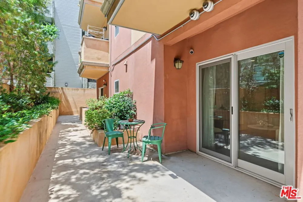 1511 Camden Avenue #103 Los Angeles, CA 90025