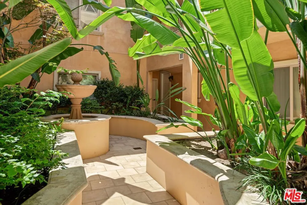 1511 Camden Avenue #103 Los Angeles, CA 90025