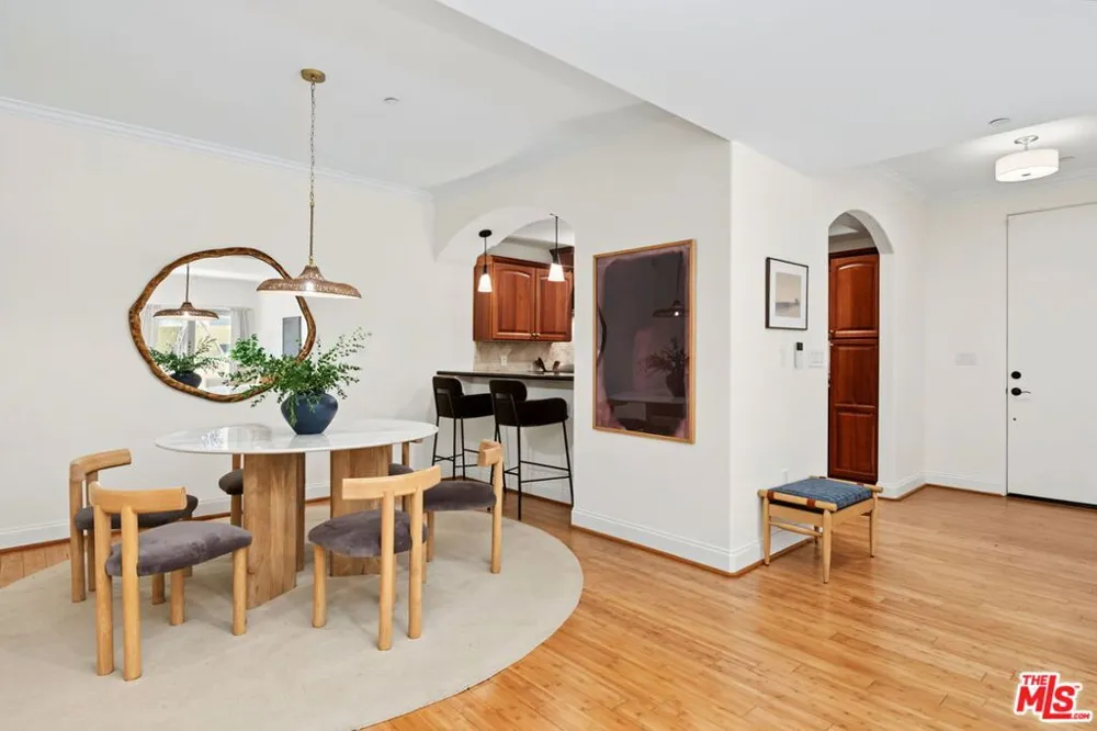 1511 Camden Avenue #103 Los Angeles, CA 90025