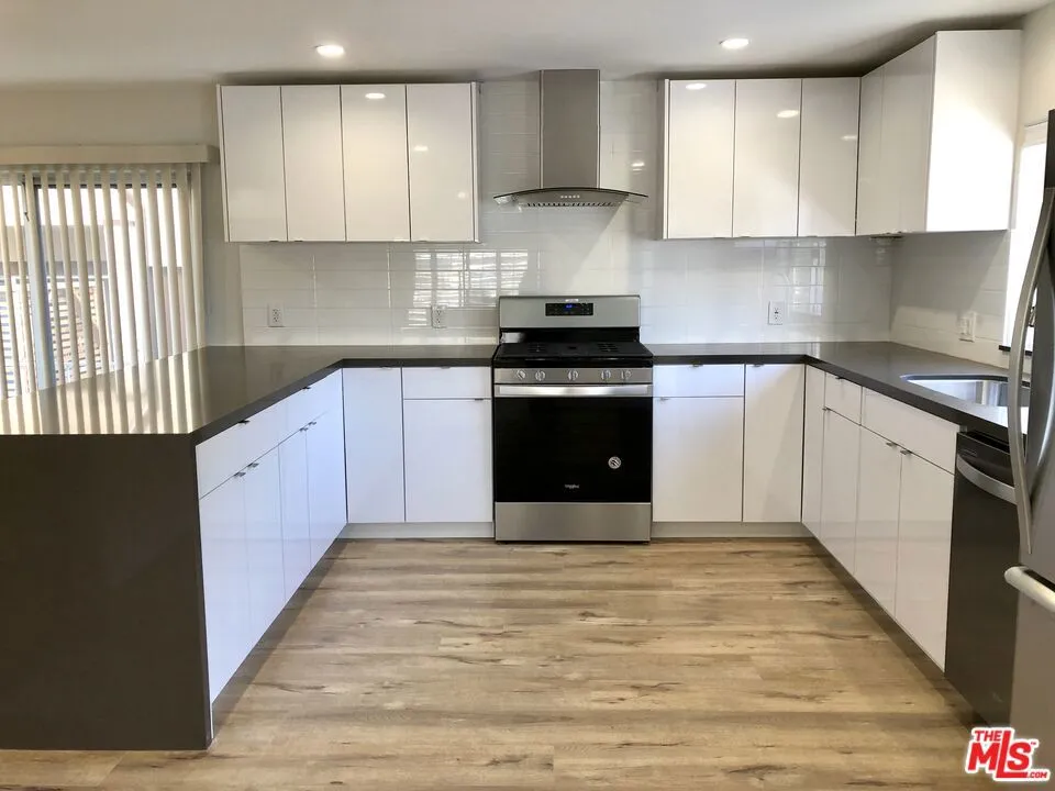 11520 WYOMING AVENUE #1 Los Angeles, CA 90025