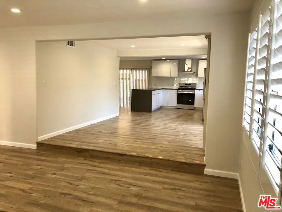 11520 WYOMING AVENUE #1 Los Angeles, CA 90025