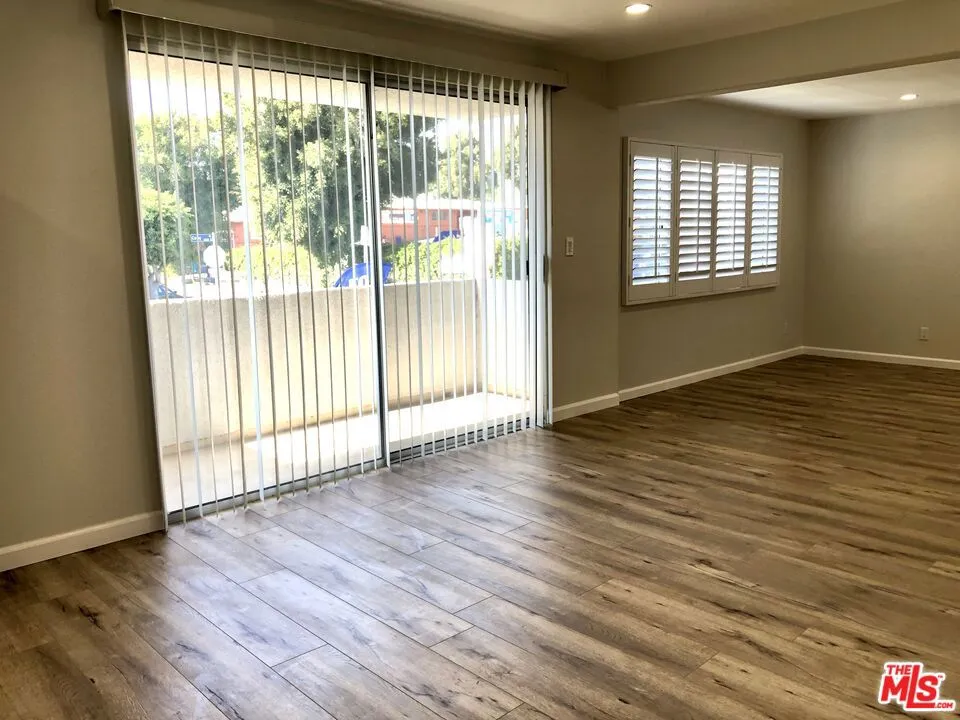 11520 WYOMING AVENUE #1 Los Angeles, CA 90025