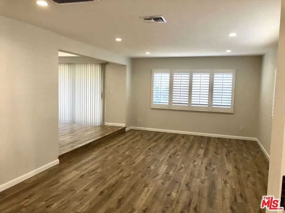 11520 WYOMING AVENUE #1 Los Angeles, CA 90025