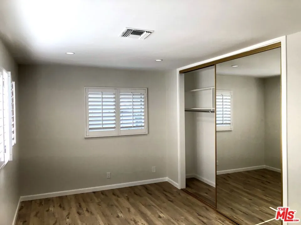 11520 WYOMING AVENUE #1 Los Angeles, CA 90025