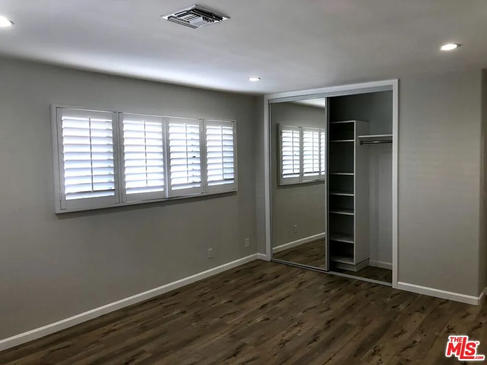 11520 WYOMING AVENUE #1 Los Angeles, CA 90025
