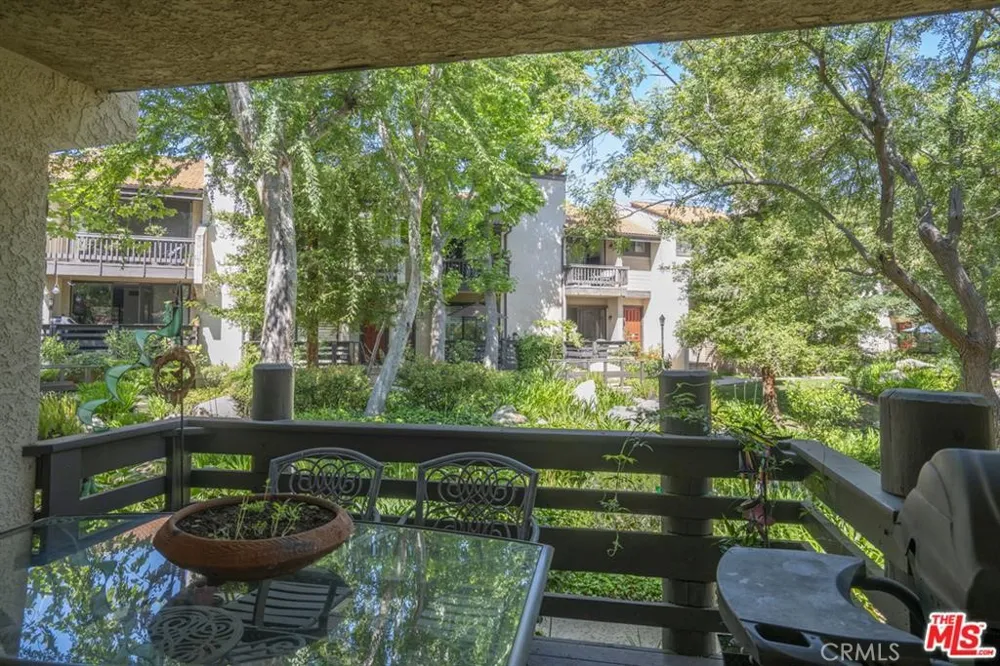 21901 Burbank #197 Woodland Hills, CA 91367