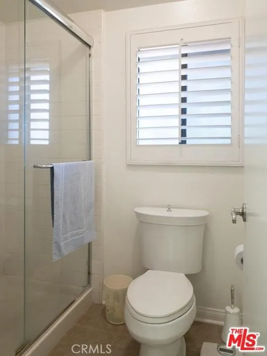 21901 Burbank #197 Woodland Hills, CA 91367