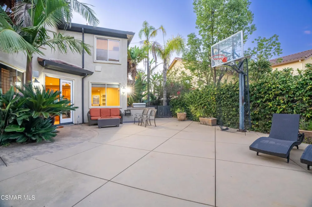 5266 Via Capote Thousand Oaks, CA 91320