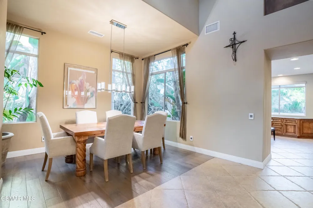 5266 Via Capote Thousand Oaks, CA 91320