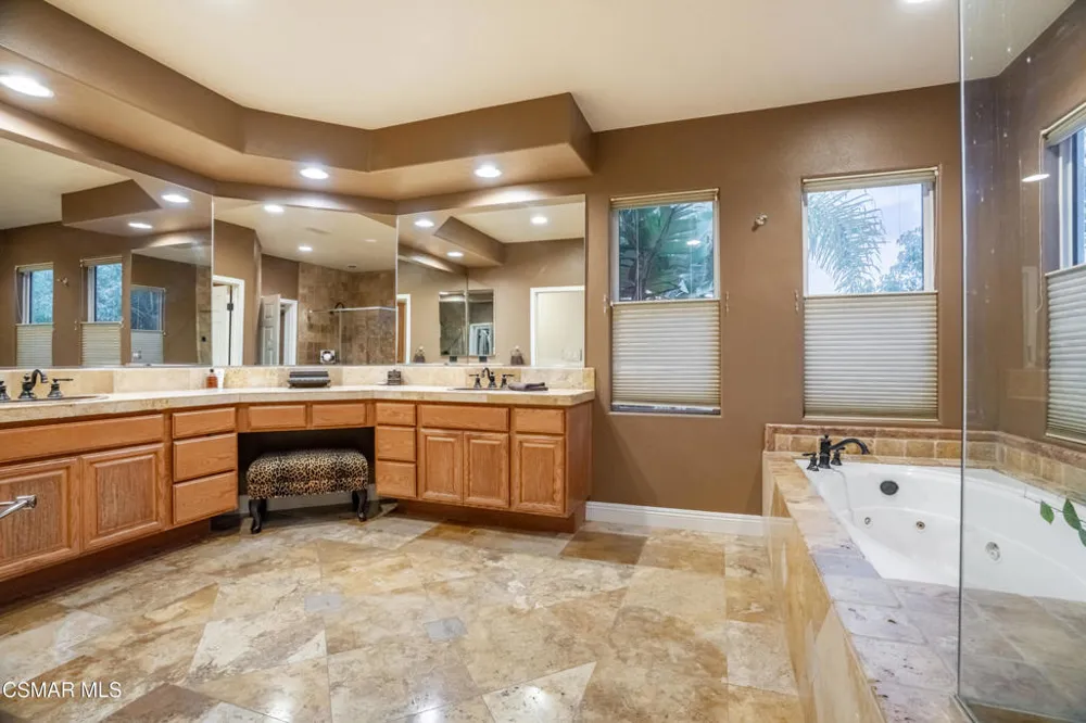 5266 Via Capote Thousand Oaks, CA 91320