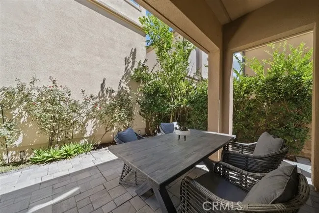 20661 W Beech Porter Ranch, CA 91326