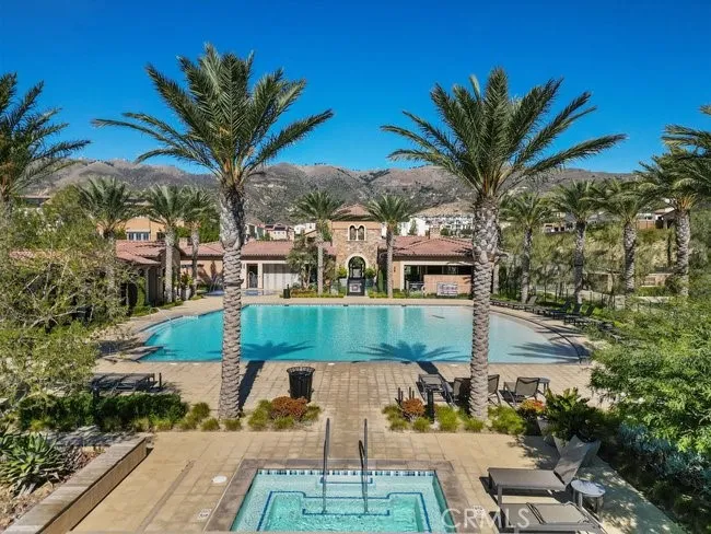 20661 W Beech Porter Ranch, CA 91326