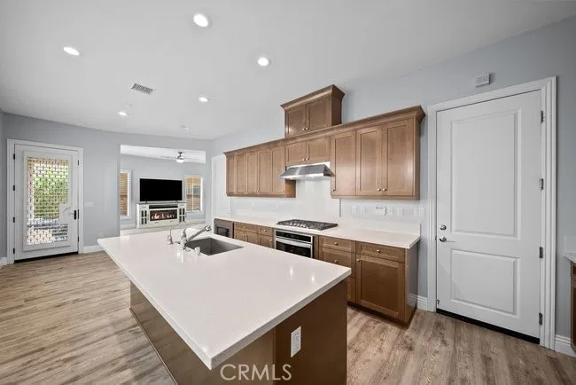 20661 W Beech Porter Ranch, CA 91326