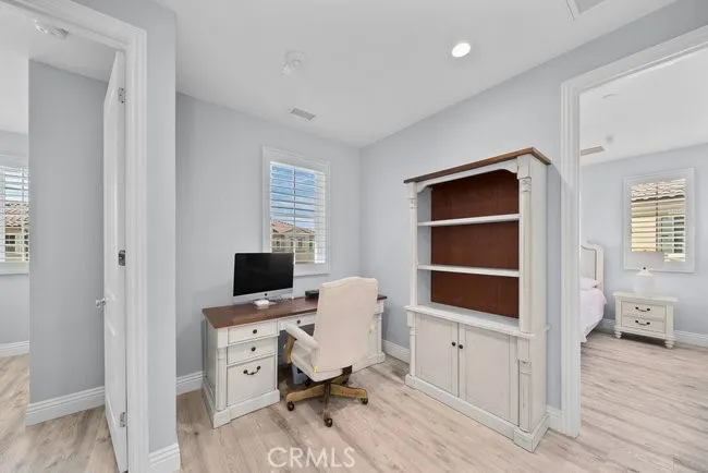 20661 W Beech Porter Ranch, CA 91326