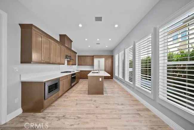 20661 W Beech Porter Ranch, CA 91326