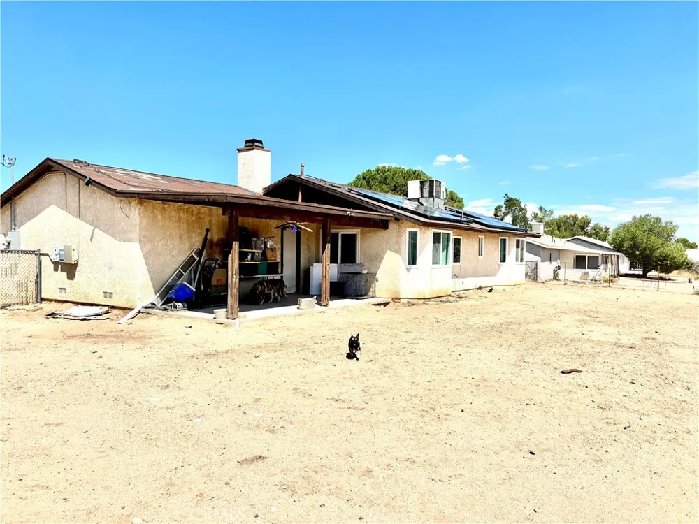18805 Yucca Hesperia, CA 92345