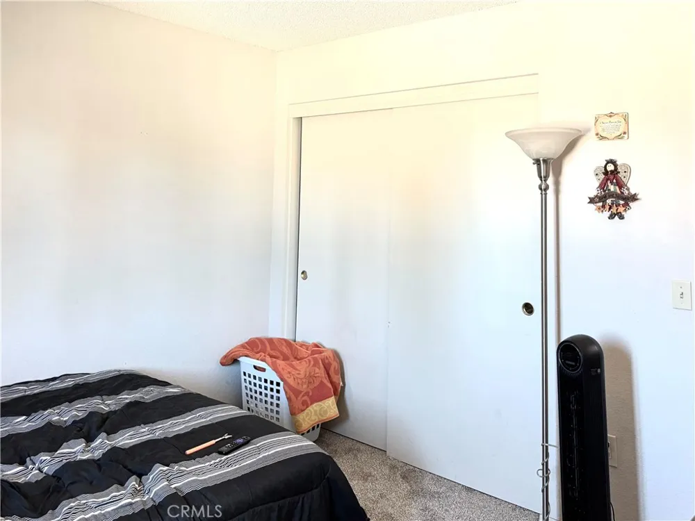 18805 Yucca Hesperia, CA 92345