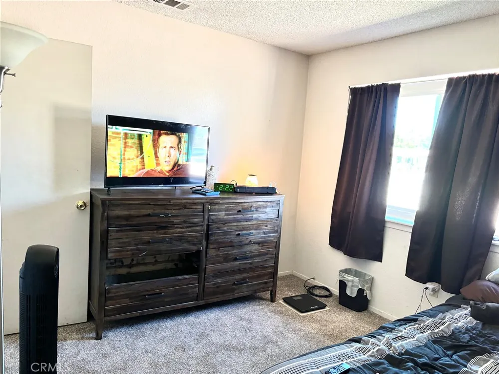 18805 Yucca Hesperia, CA 92345
