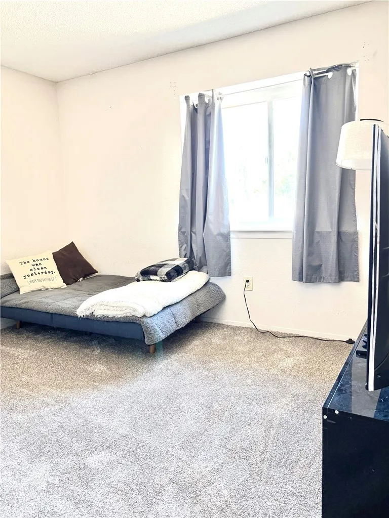 18805 Yucca Hesperia, CA 92345
