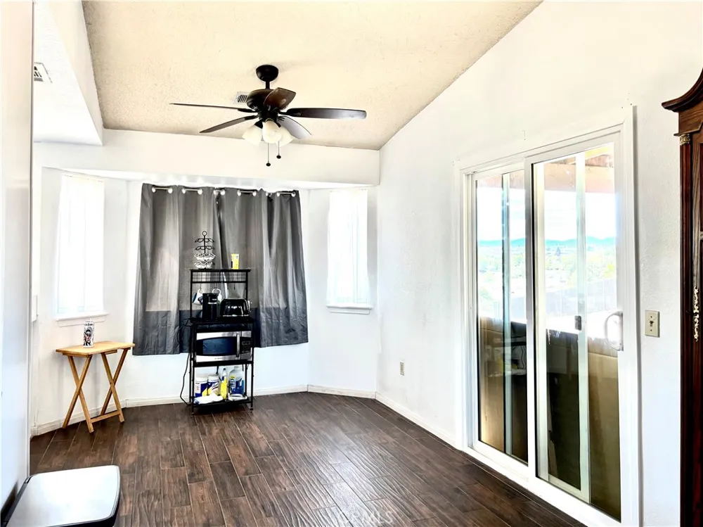 18805 Yucca Hesperia, CA 92345