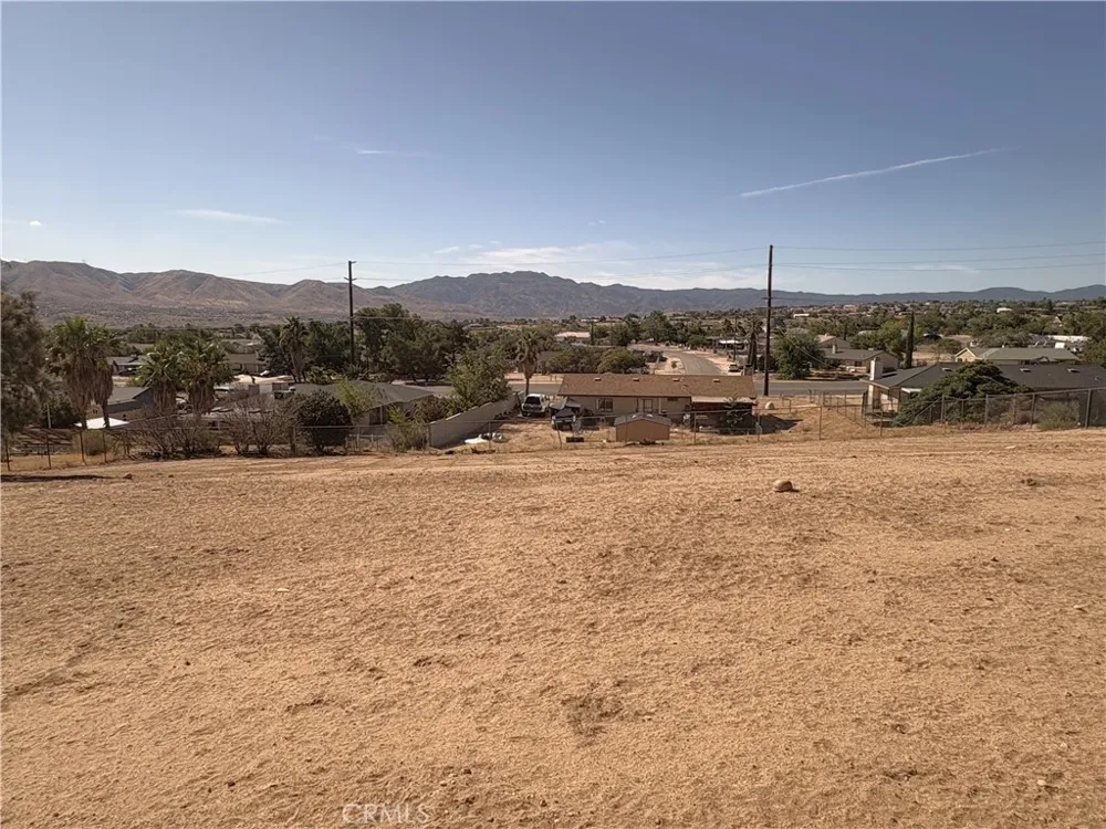 18805 Yucca Hesperia, CA 92345