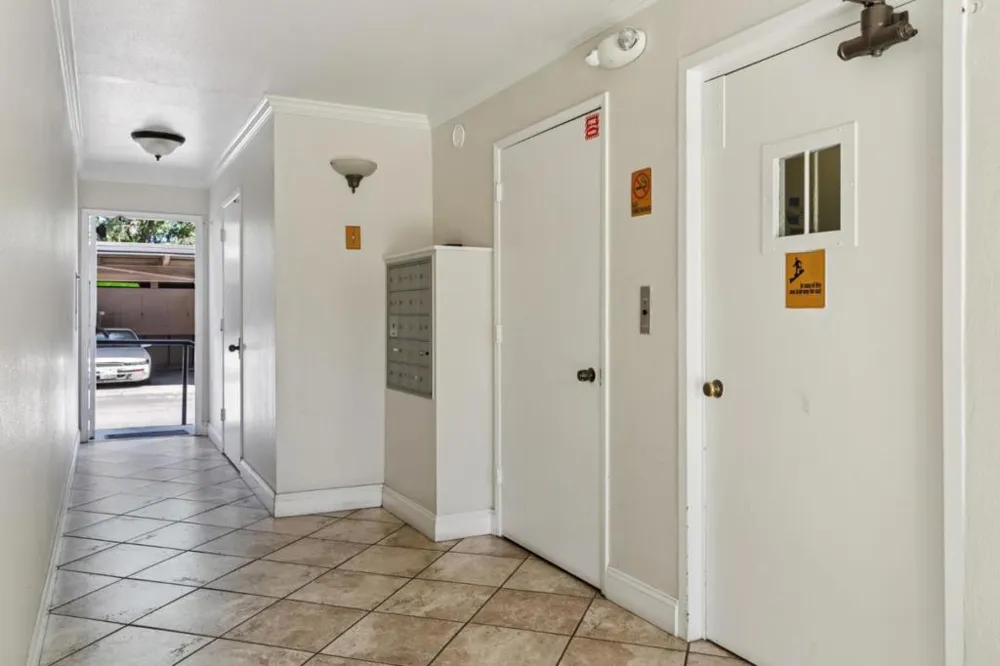 14225 Lora Drive #102 Los Gatos, CA 95032