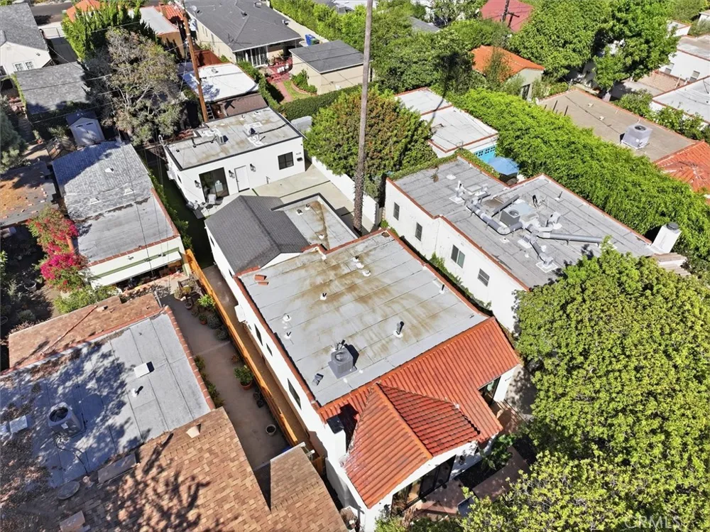 9127 Hargis Los Angeles, CA 90034