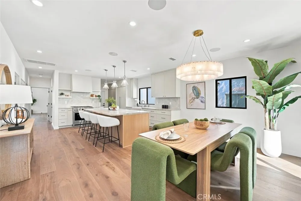9127 Hargis Los Angeles, CA 90034