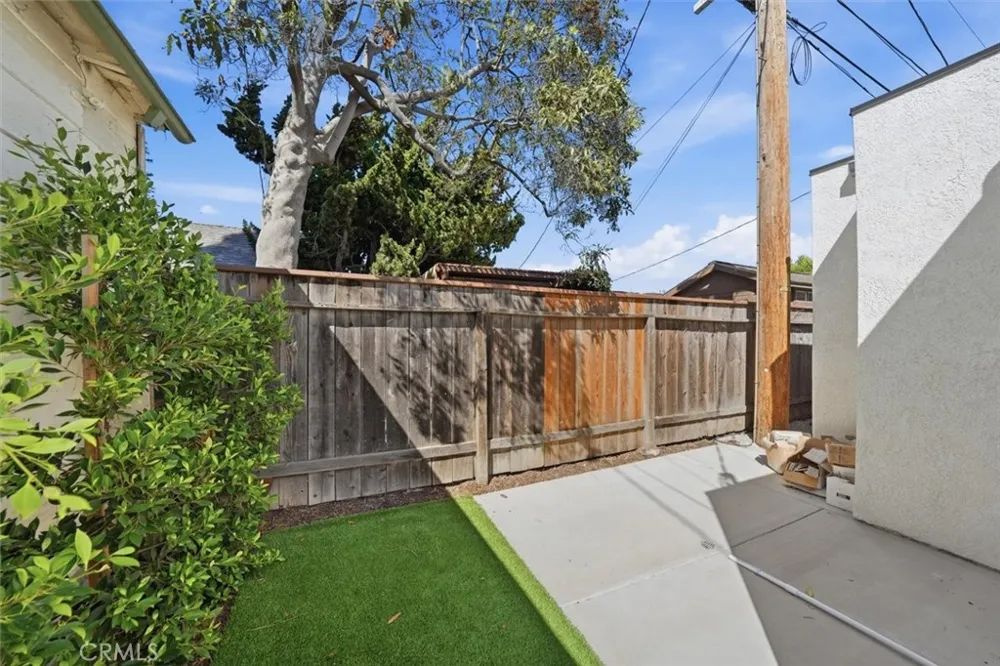 9127 Hargis Los Angeles, CA 90034