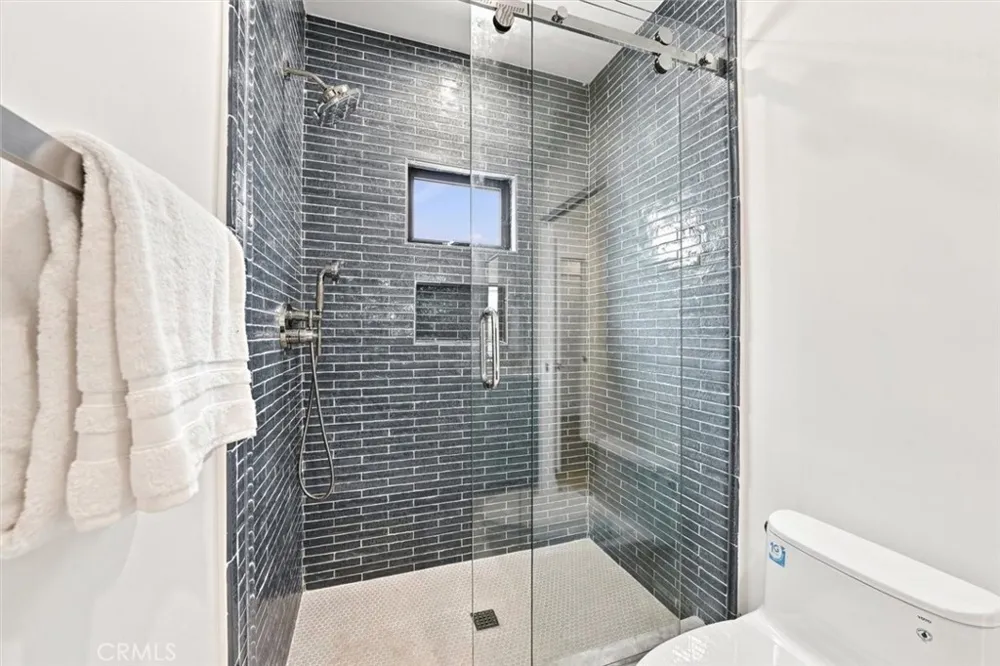 9127 Hargis Los Angeles, CA 90034