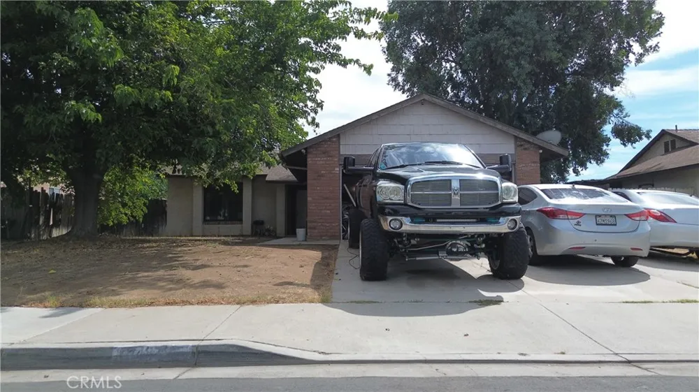 14878 Silvertree Moreno Valley, CA 92553