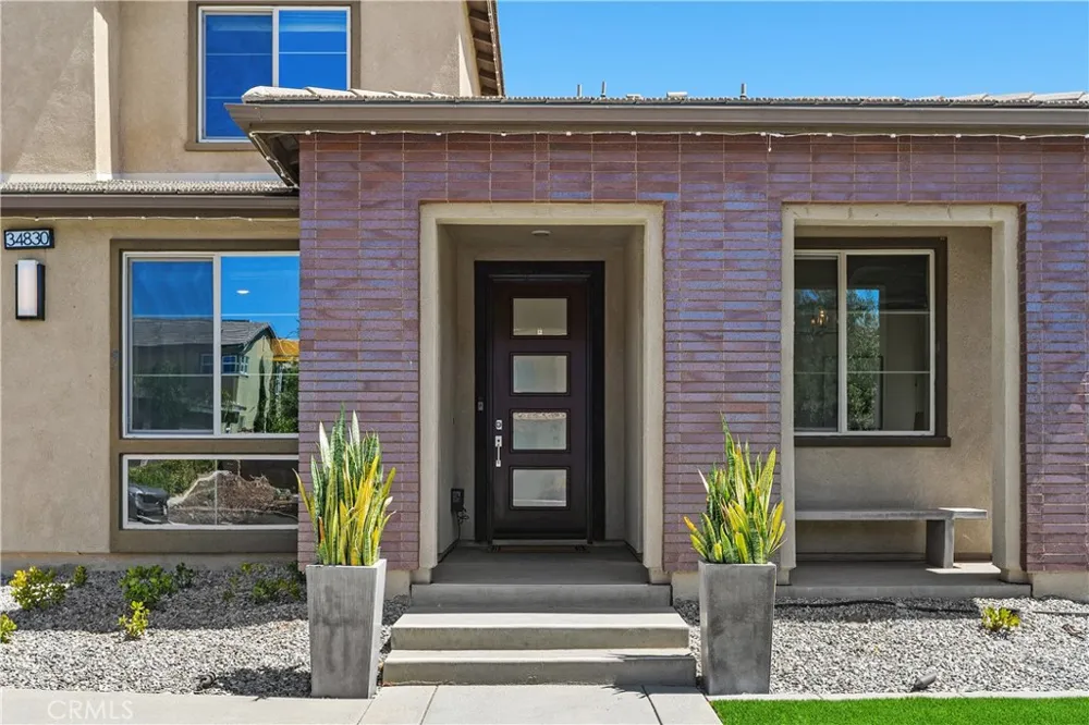 34830 Heartland Murrieta, CA 92563
