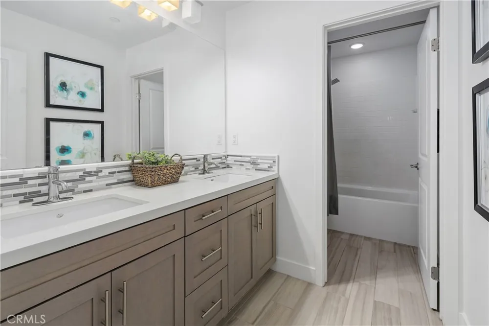 34830 Heartland Murrieta, CA 92563
