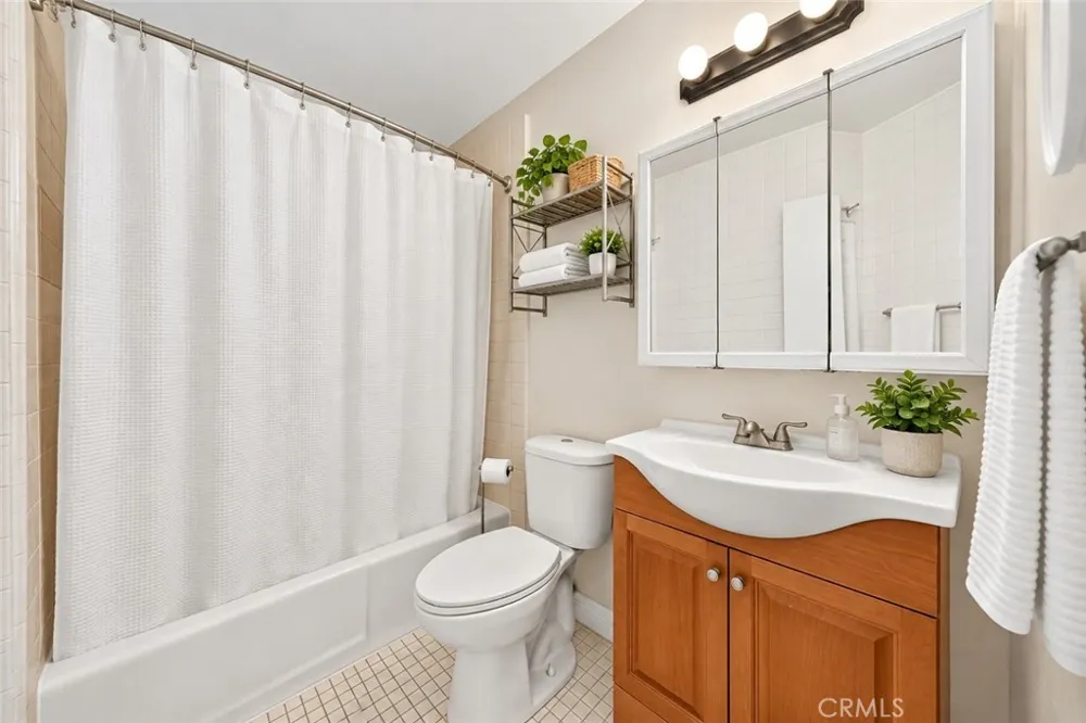 15438 Fernview Street Whittier, CA 90604