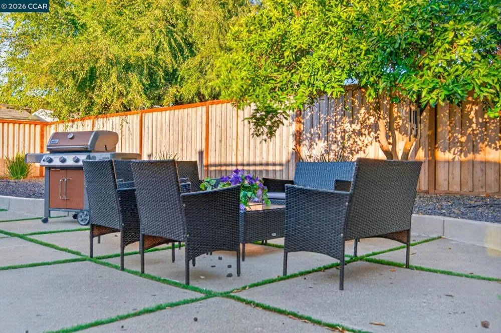 3360 Esperanza Dr Concord, CA 94519